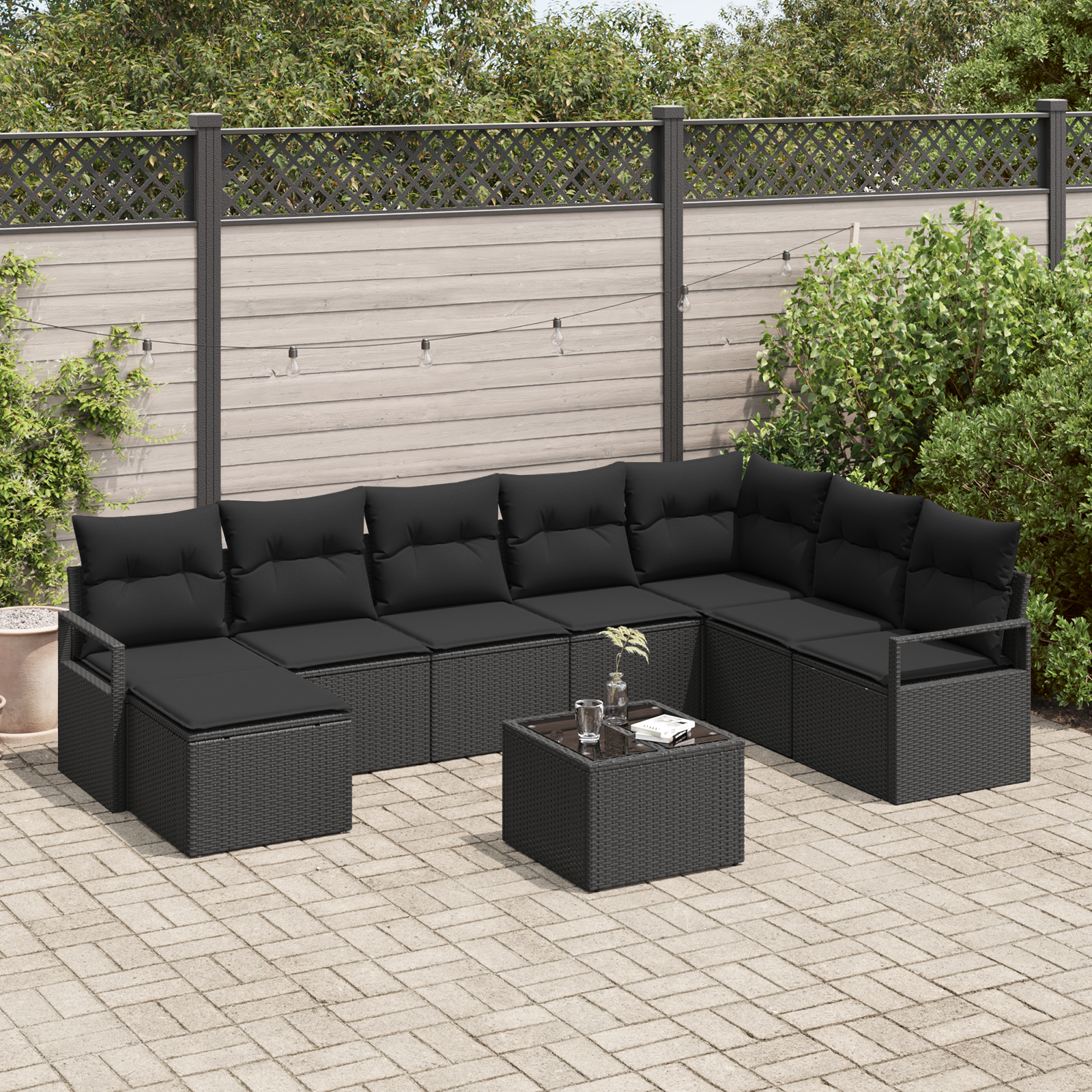 foto del prodotto set divani giardino con cuscini beige in polirattan