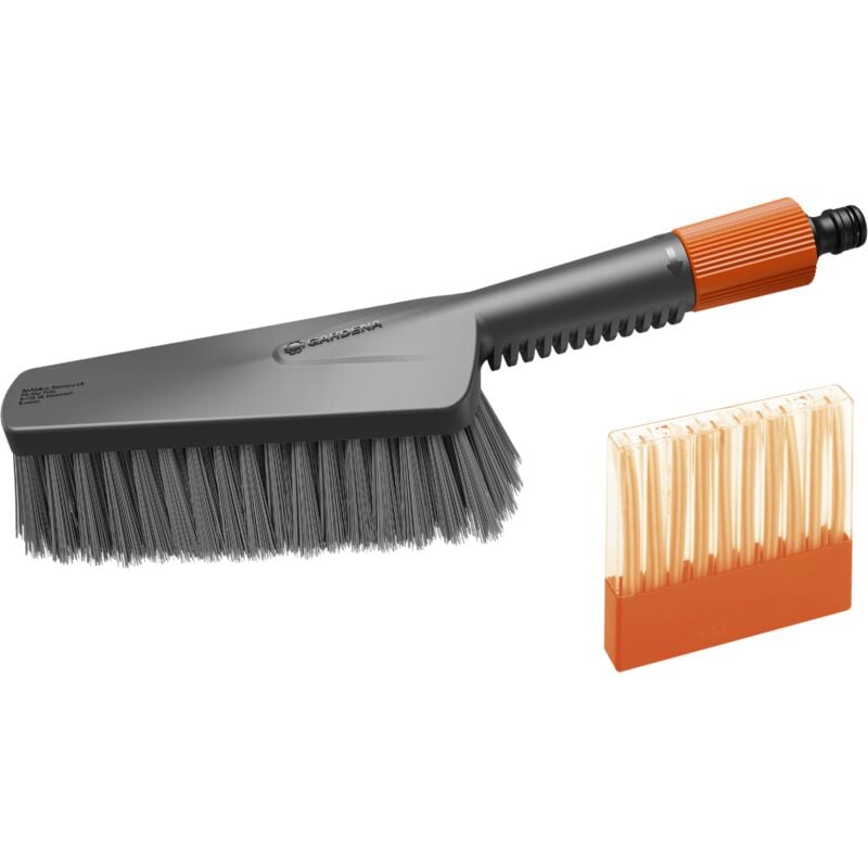 foto del prodotto set pulizia cleansystem con spazzola manuale m soft, bastoncini shampoo, per superfici delicate, flusso regolabile 18863 20 gardena