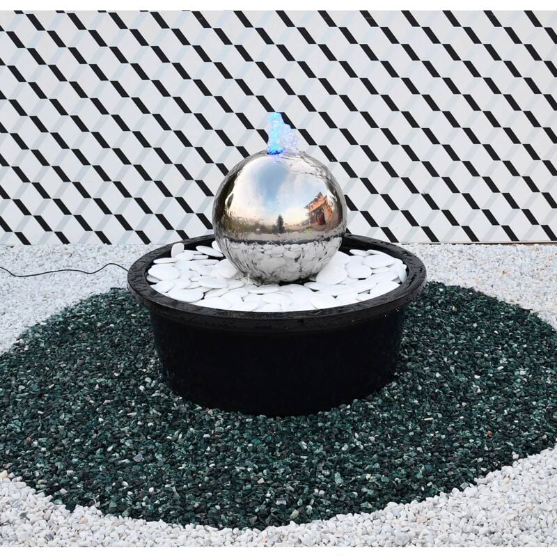 foto del prodotto sfera cascata artificiale da giardino con led 30 cm in acciaio inox con pompa