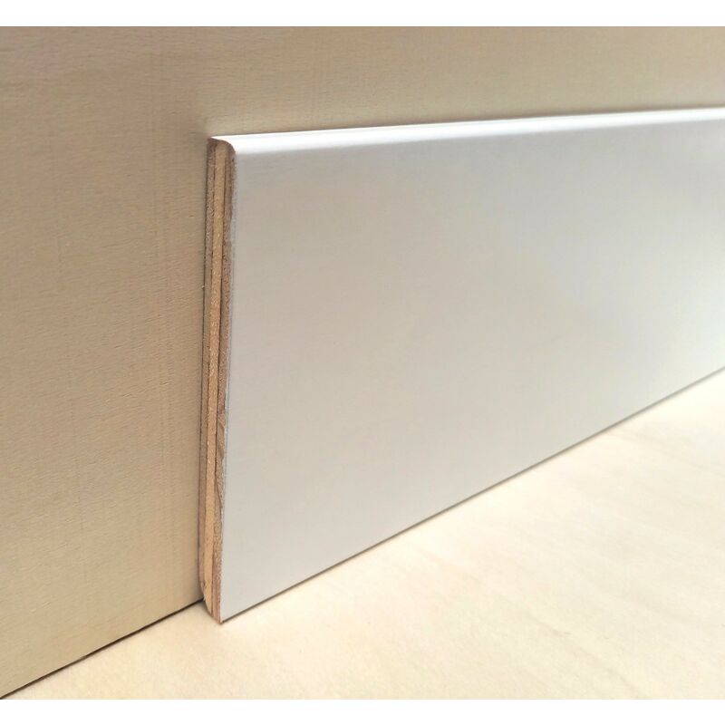 foto del prodotto sicashop 10 battiscopa base in multistrato marino impiallacciato in tanganika laccato bianco opaco mm10x100x2400 pari a ml.24