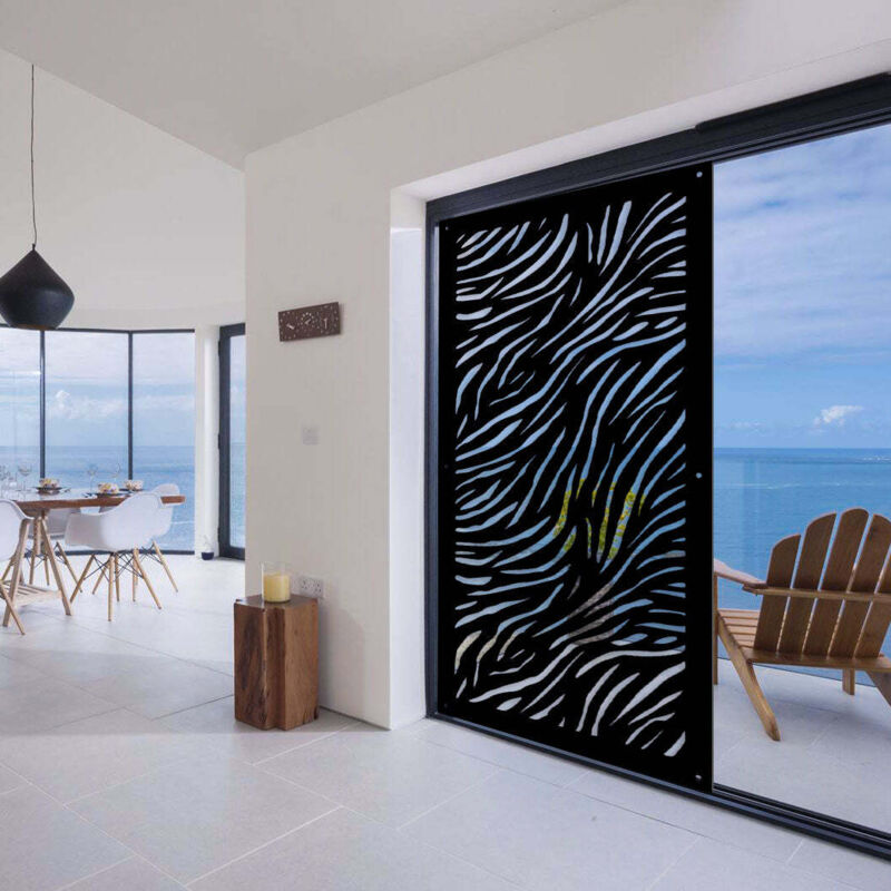 foto del prodotto signorbit tiger pannello in pvc traforato parasole misura 50x150 cm colore nero