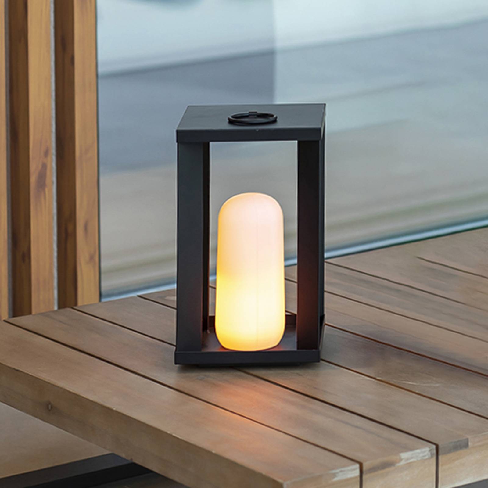 foto del prodotto siroco 30 cm di altezza. lampada decorativa senza fili per interni ed esterni. luce led ricaricabile via usb. prodotto in spagna
