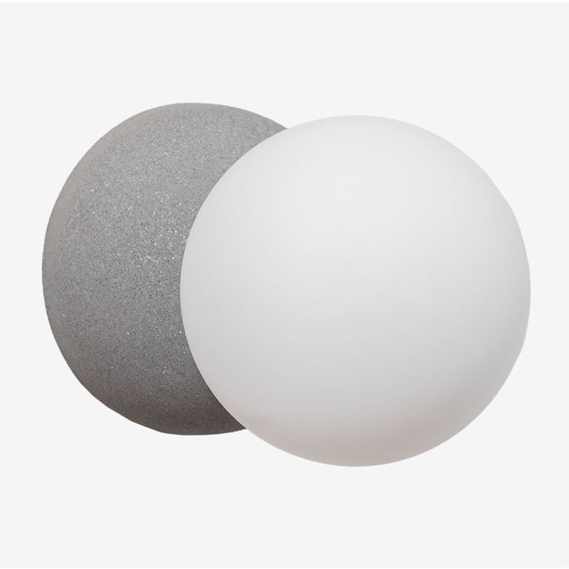 foto del prodotto sklum lampada da parete in cemento con sfera di cristallo bublik