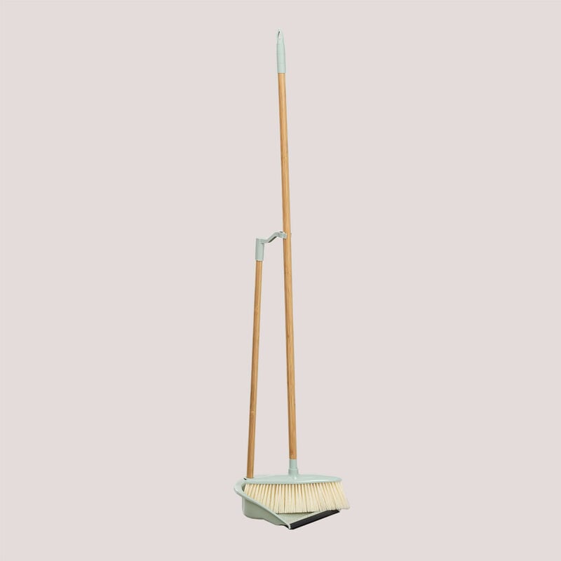foto del prodotto sklum scopa e paletta in legno jalei