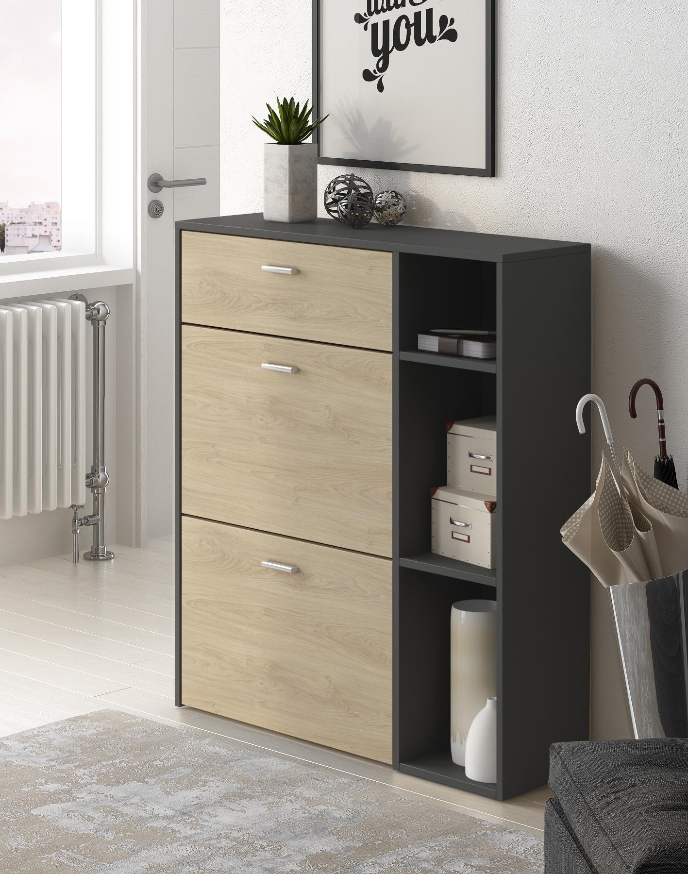 foto del prodotto skraut home portascarpe wind, struttura colore grigio antracite, colore rovere sulle 2 ante basculanti e cassetto, misure 90x26x101,5cm di altezza.