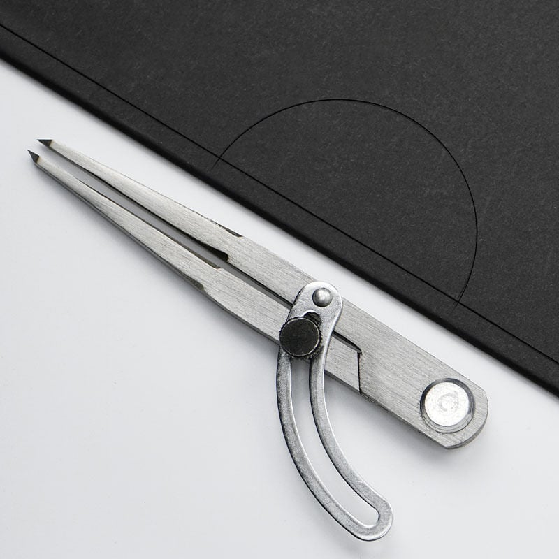 foto del prodotto sollbry compasso con spaziatura regolabile, divisore ad ala, 150 mm, compasso in pelle, divisore per lavorazione della pelle, utensile rotante per