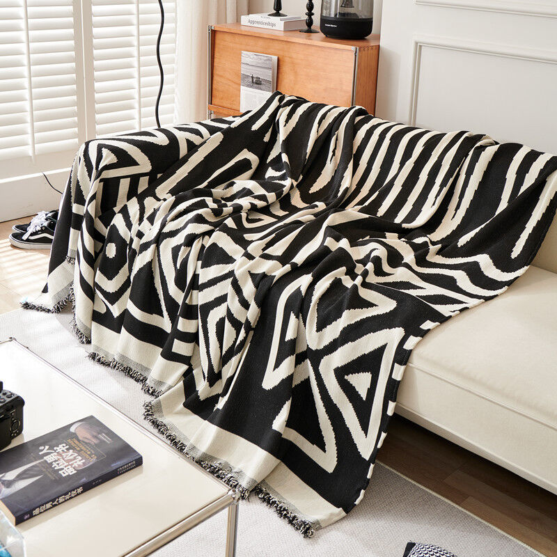 foto del prodotto sollbry copridivano geometrico boho per animali domestici, per divano a 2 cuscini, copridivano reversibile in ciniglia nera lavabile per cani e