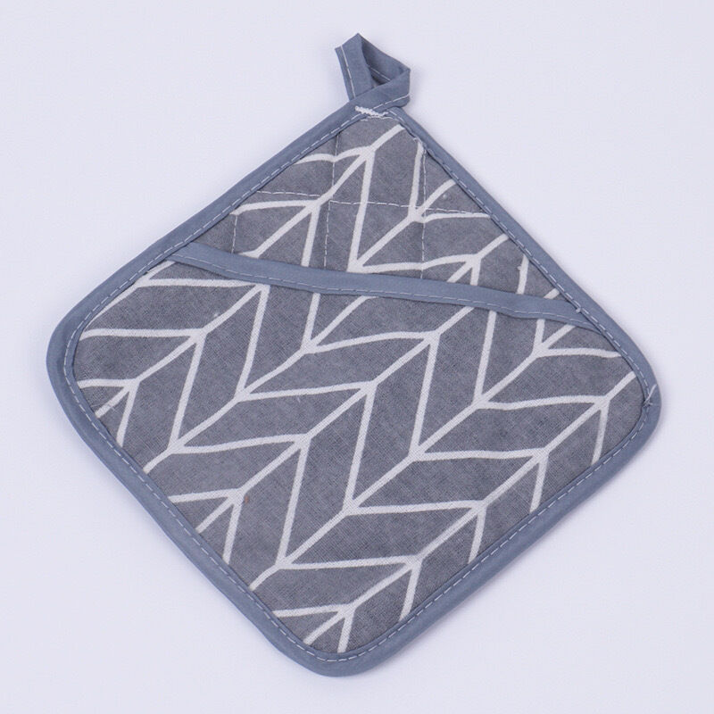 foto del prodotto sollbry presine da cucina antiscivolo in cotone, resistenti al calore, quadrate, per cucinare e cuocere al forno, grigie, 17 x 17 cm