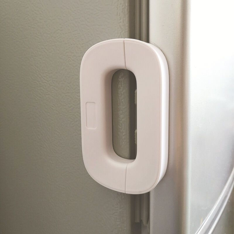 foto del prodotto sollbry serratura per porta frigorifero e congelatore, per bambini, di facile installazione 1 pezzo, bianco 