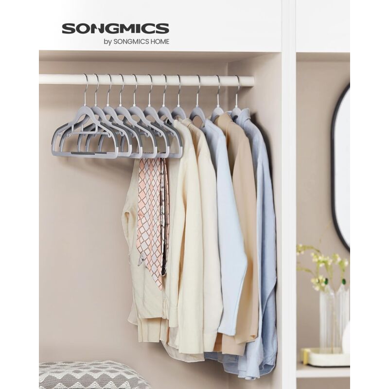 foto del prodotto songmics grucce 50 pezzi, grucce appendiabiti in plastica, antiscivolo, salvaspazio, spesso 0,5 cm, largo 42 cm, gancio girevole a 360 argento,