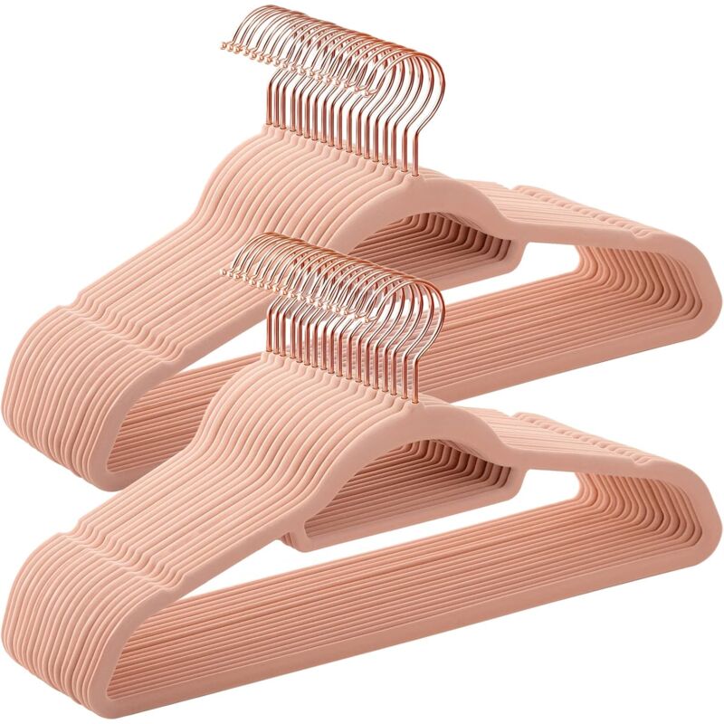 foto del prodotto songmics grucce appendiabiti in velluto, 50 pezzi, con porta cravatte e gancio color oro rosa, spessore 0,6 cm, salvaspazio, lunghezza 43,5 cm,