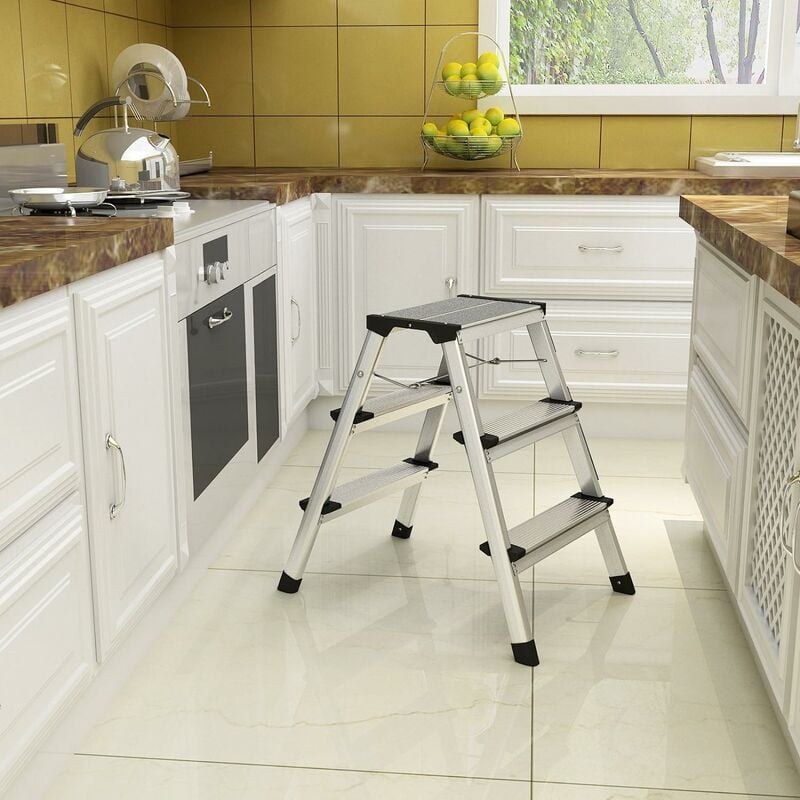foto del prodotto songmics scaletta, scala a 3 gradini, scala in alluminio con 3 gradini antiscivolo, multiuso, portata di 150 kg, argento e nero