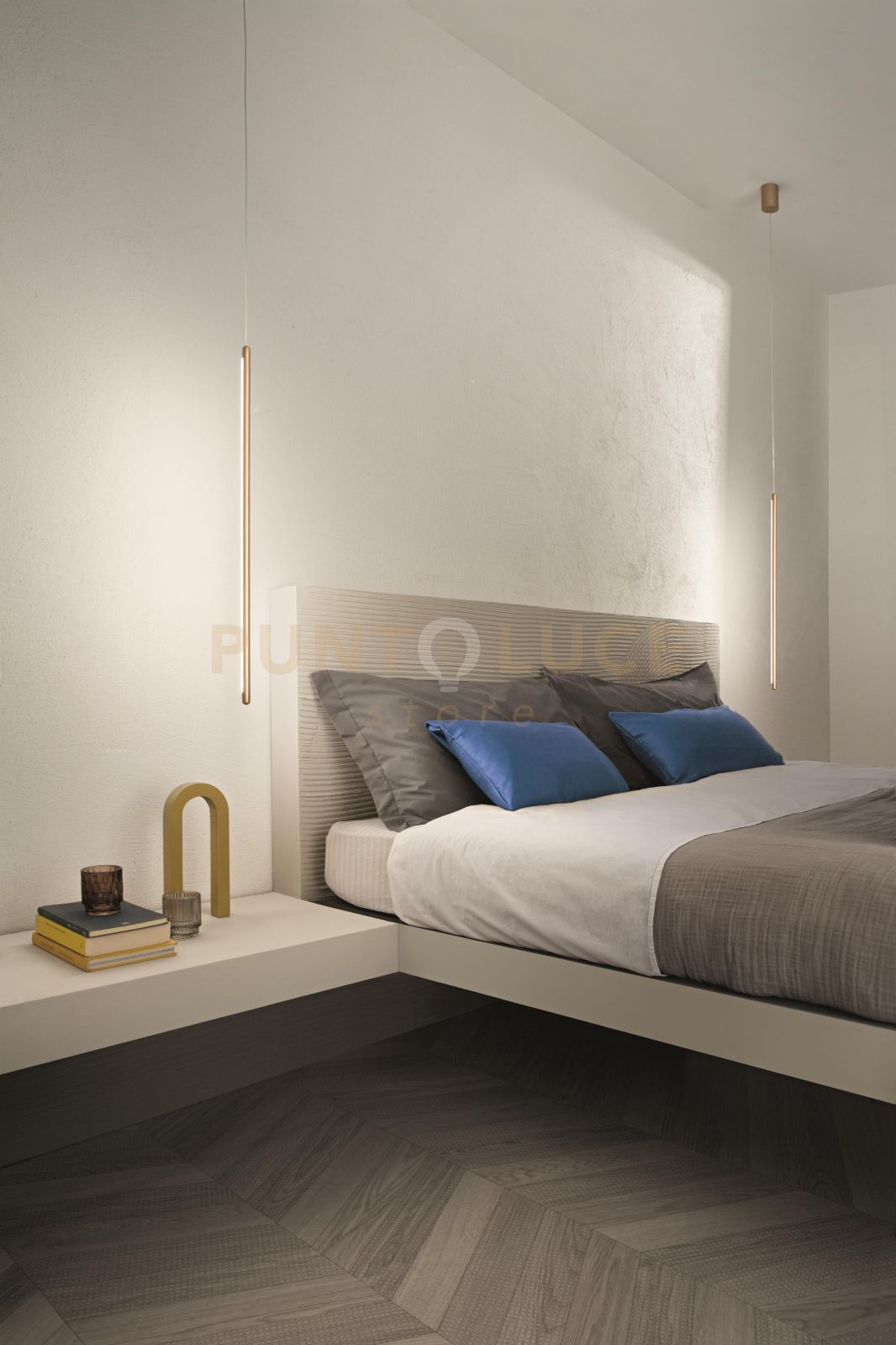 foto del prodotto sospensione genius a led 3000k 20lm 12w singola verticale oro dimmerabile