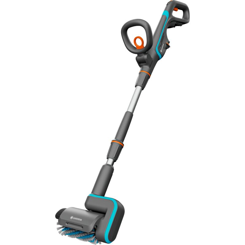 foto del prodotto spazzola multifunzione a batteria aquabrush patio 18v power for all, per pulire pavimentazioni esterne, senza batteria 14841 55 gardena