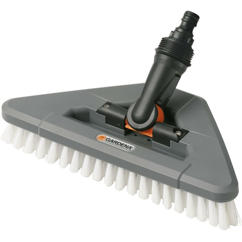 foto del prodotto spazzolone triangolare snodato setole dure per cleansystem 5562 20 gardena