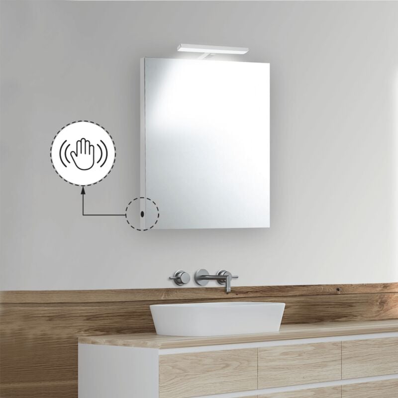 foto del prodotto specchio bagno 50x70 cm con led premium e accensione touch a sfioro