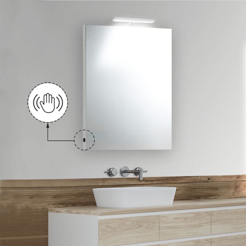 foto del prodotto specchio bagno 70x100 cm con accensione touch e lampada led