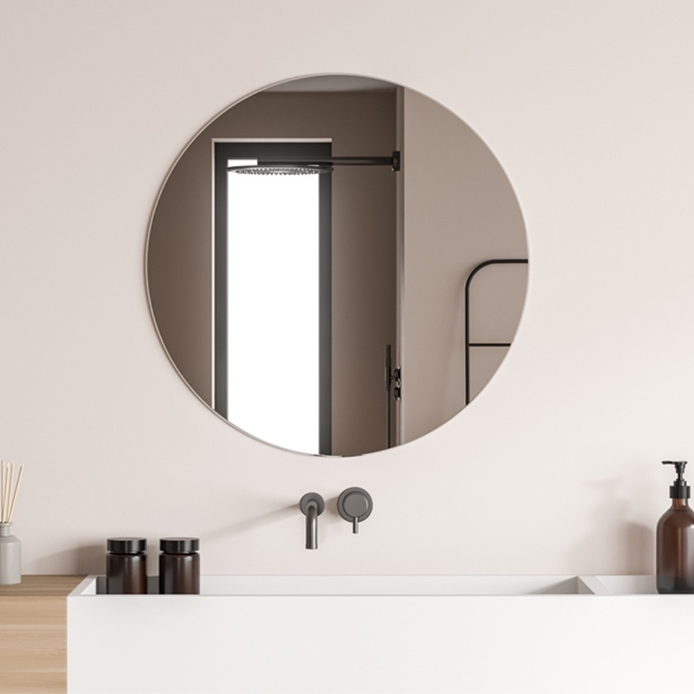 foto del prodotto specchio bagno tondo 80 cm a filo lucido con installazione a parete