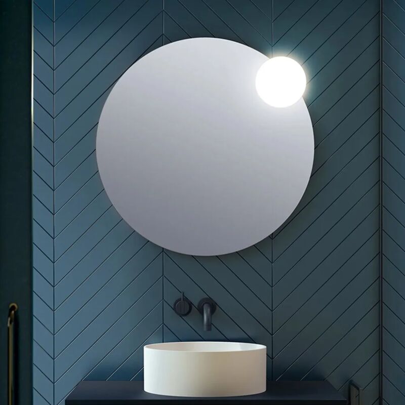 foto del prodotto specchio bagno tondo diametro 70 con applique led cromata