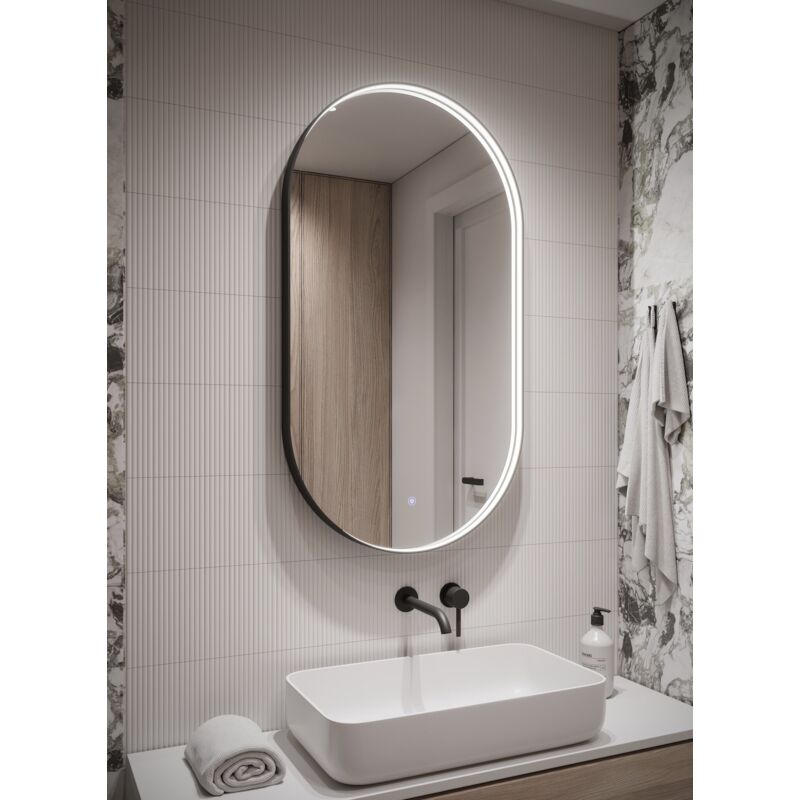 foto del prodotto specchio da bagno malta led 45 x 80 cm specchio da doccia
