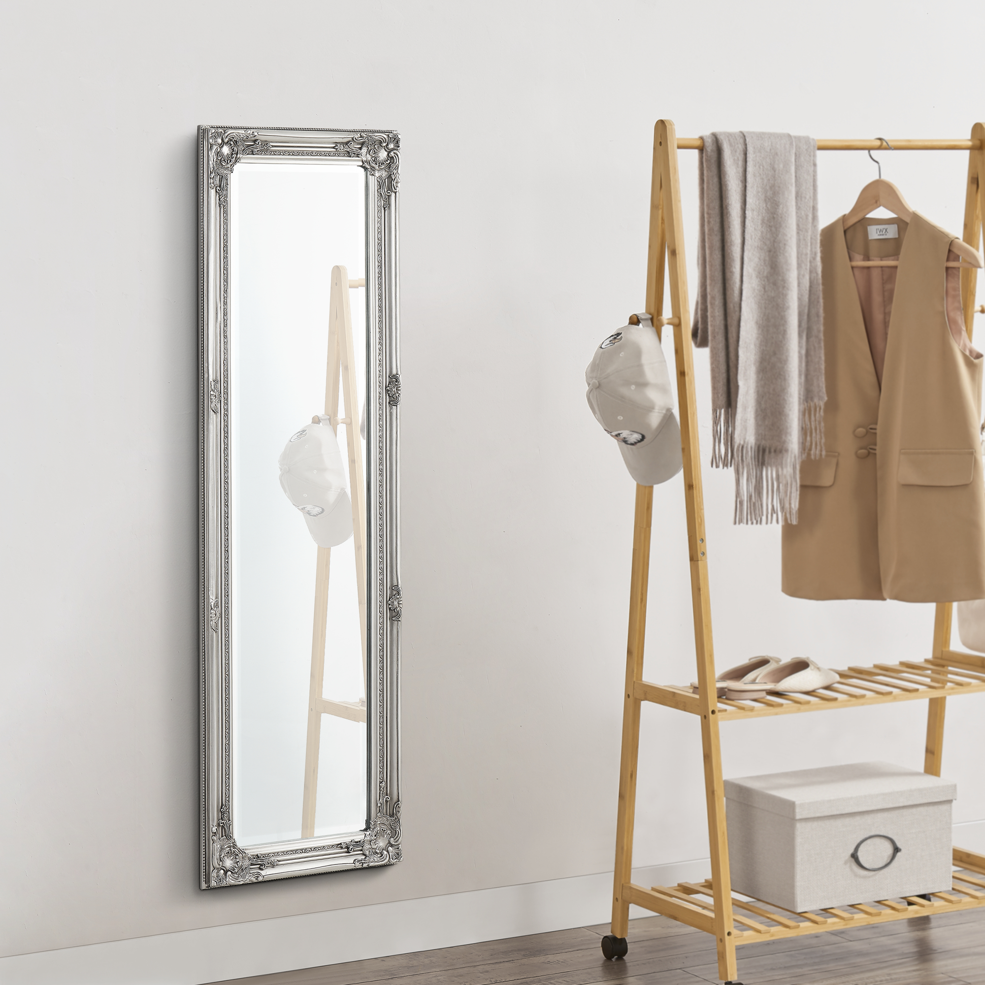 foto del prodotto specchio da parete livorno stile barocco montaggio verticale o orizzontale 132x42 cm argentato en.casa 