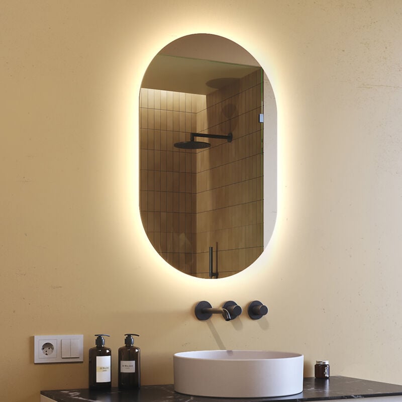 foto del prodotto specchio ovale con led 50x80 specchio illuminato a led con illuminazione