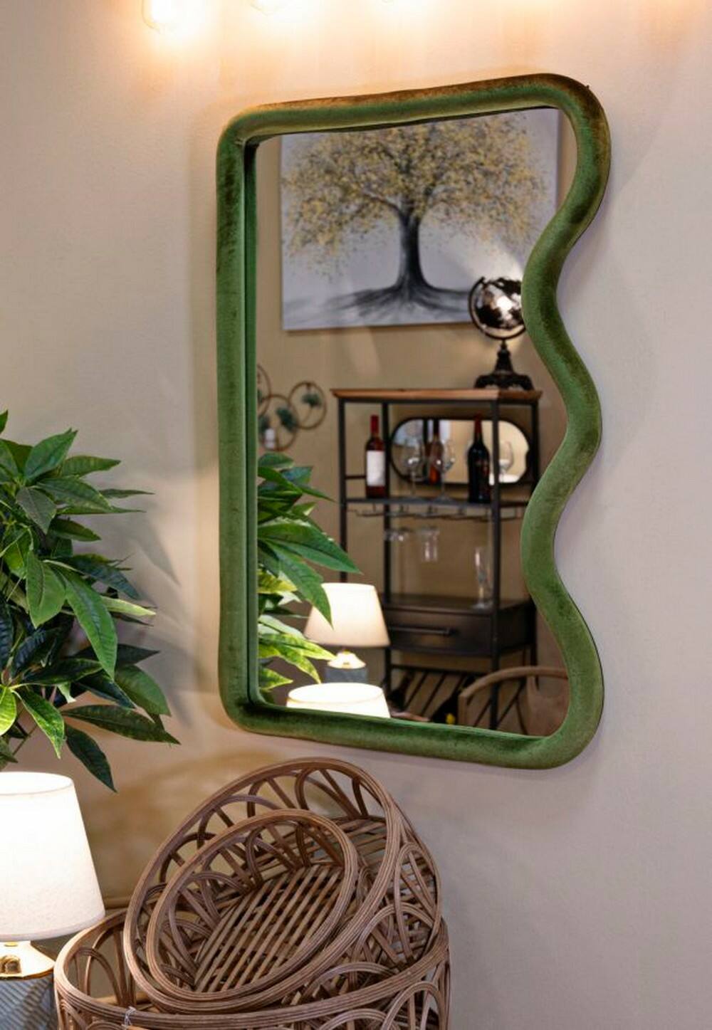 foto del prodotto specchio russolo, specchiera, articolo d 39 arredo a muro, decorazione con specchio, 60x4 h90 cm, verde
