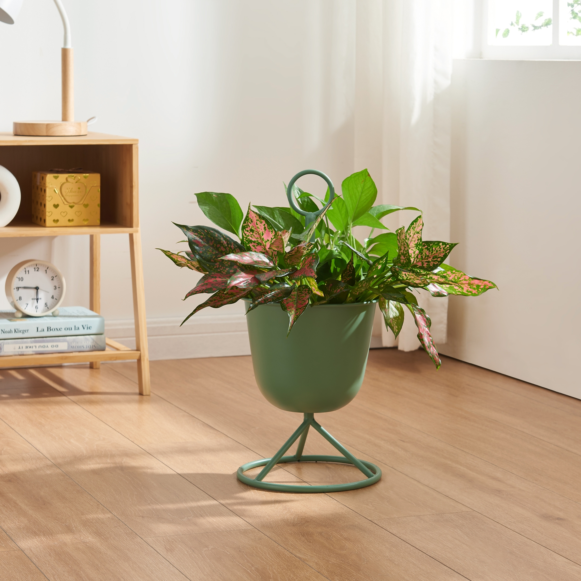 foto del prodotto stand portapiante alphen con 1 vaso verde en.casa 