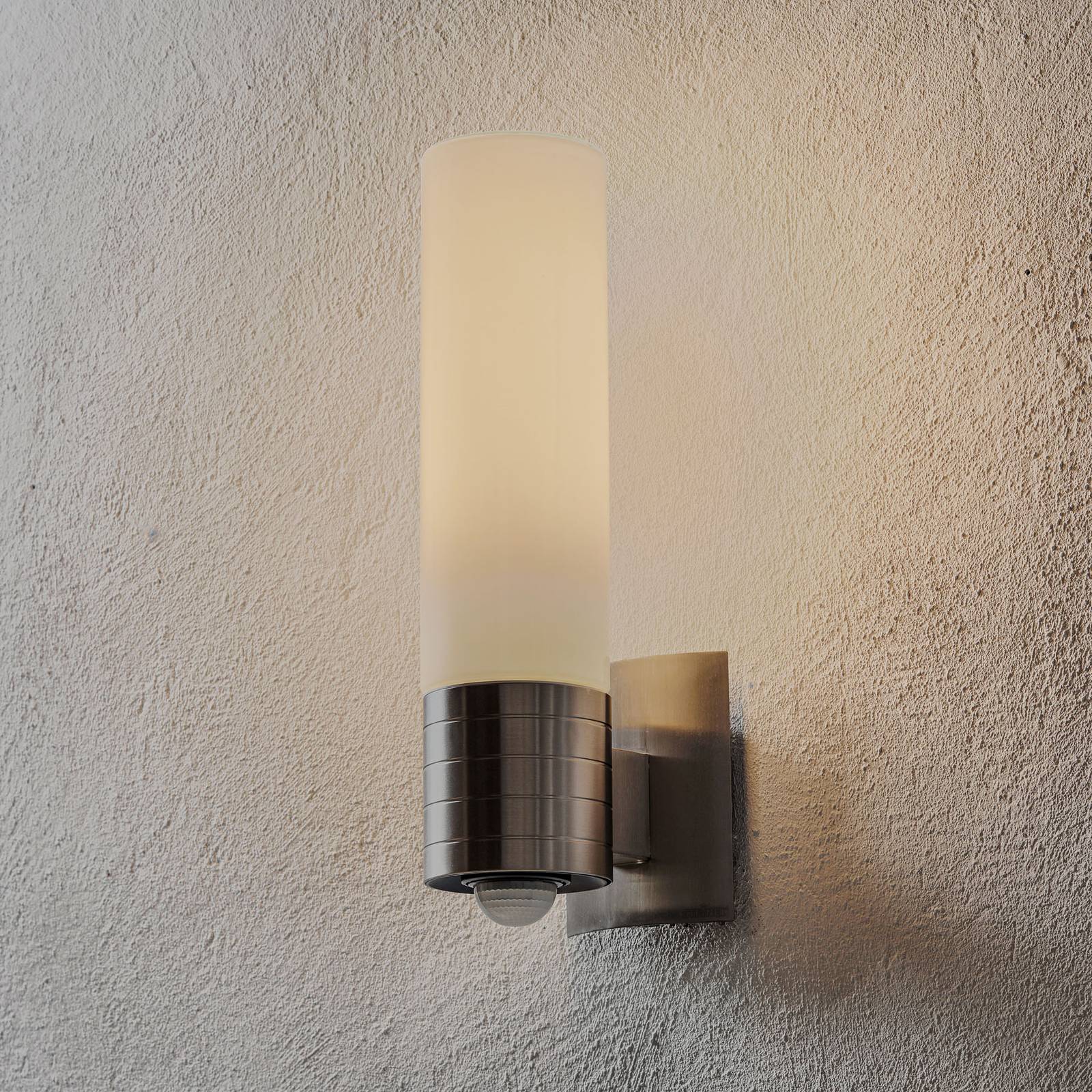 foto del prodotto steinel l 260 s lampada da parete con sensore led per esterni