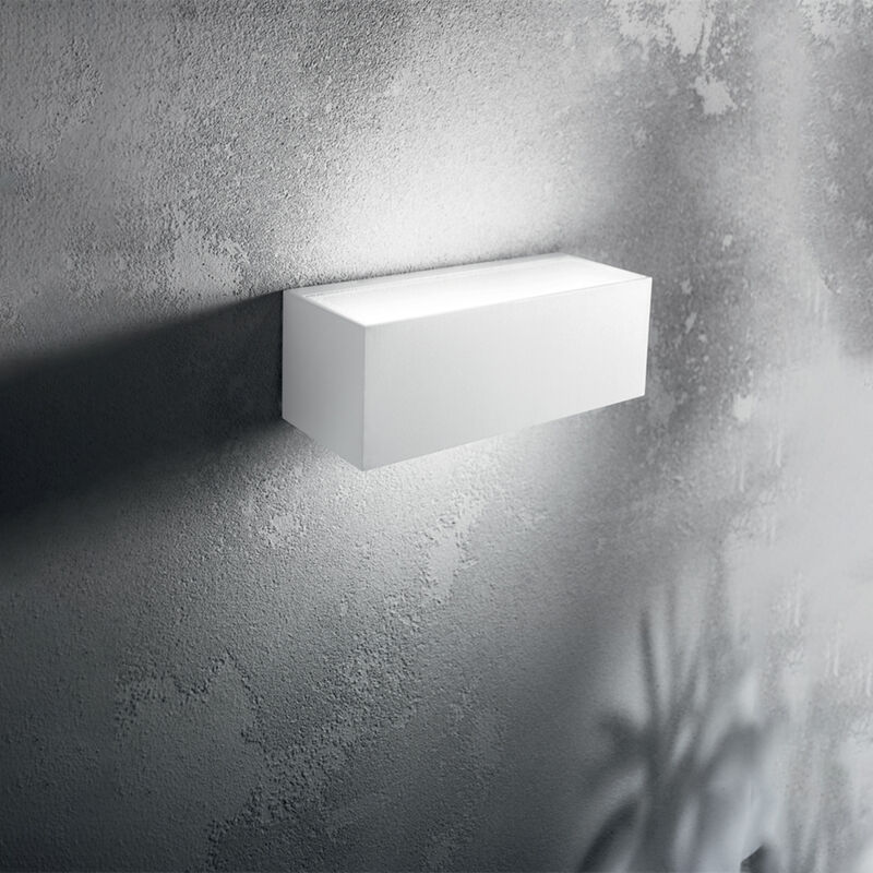foto del prodotto step applique 2 luci alluminio colore bianco interni e esterni attacco e14 biemissione 22cm