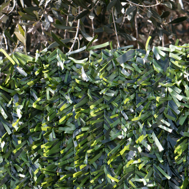 foto del prodotto sti siepe artificiale ornamentale in rotoli con foglie ad ago largo bicolore 1.5x3mt