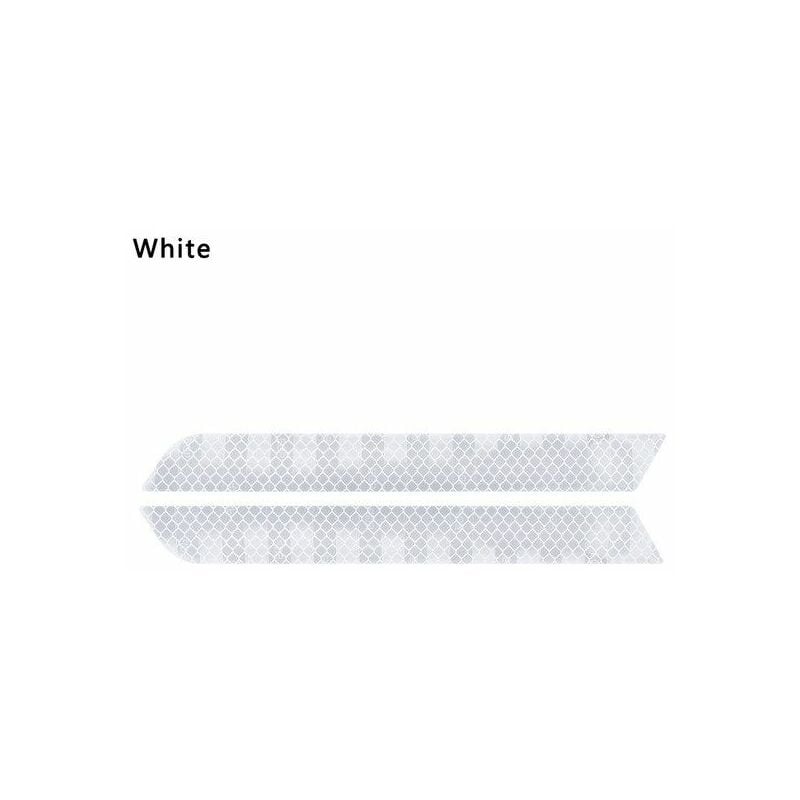 foto del prodotto stickerslab 4 strisce adesive rifrangenti per paraurti posteriore e anteriore auto 21cm x 2,5 cm colore bianco