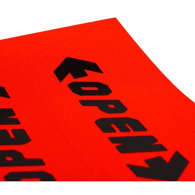 foto del prodotto stickerslab adesivi di sicurezza per portiera auto rifrangenti, con scritta open colore rosso