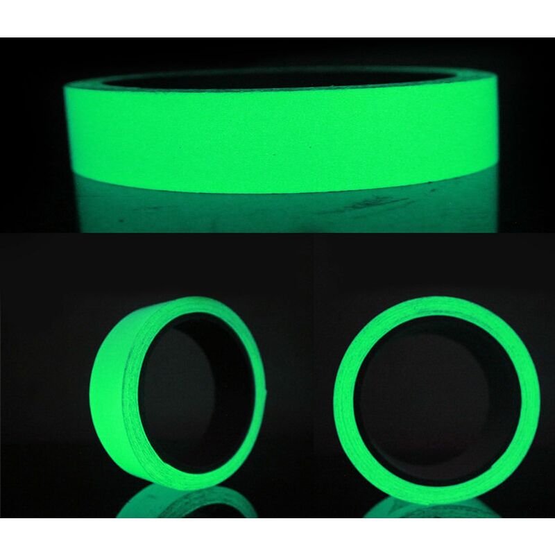 foto del prodotto stickerslab nastro adesivo luminescente fosforescente che si illumina al buio classe c larghezza 25mm x 2mt
