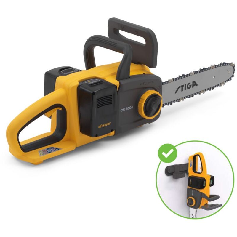foto del prodotto stiga cs 300e kit motosega con 2 batterie da 20 v 4ah , larghezza di taglio massima 265 mm, sistema di ricarica e stoccaggio a parete, sicurezza