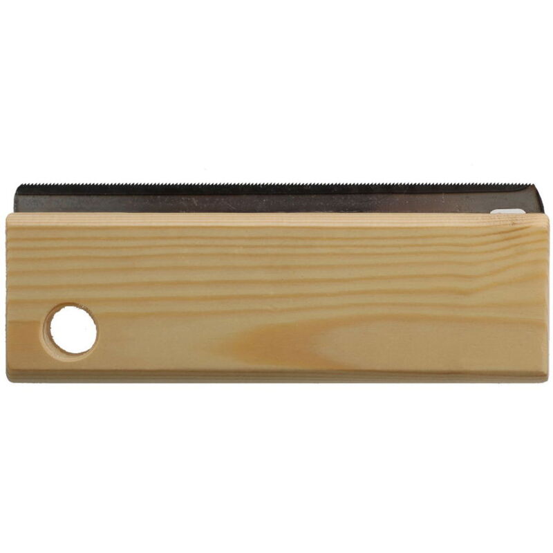 foto del prodotto striglia in legno con lama seghettata