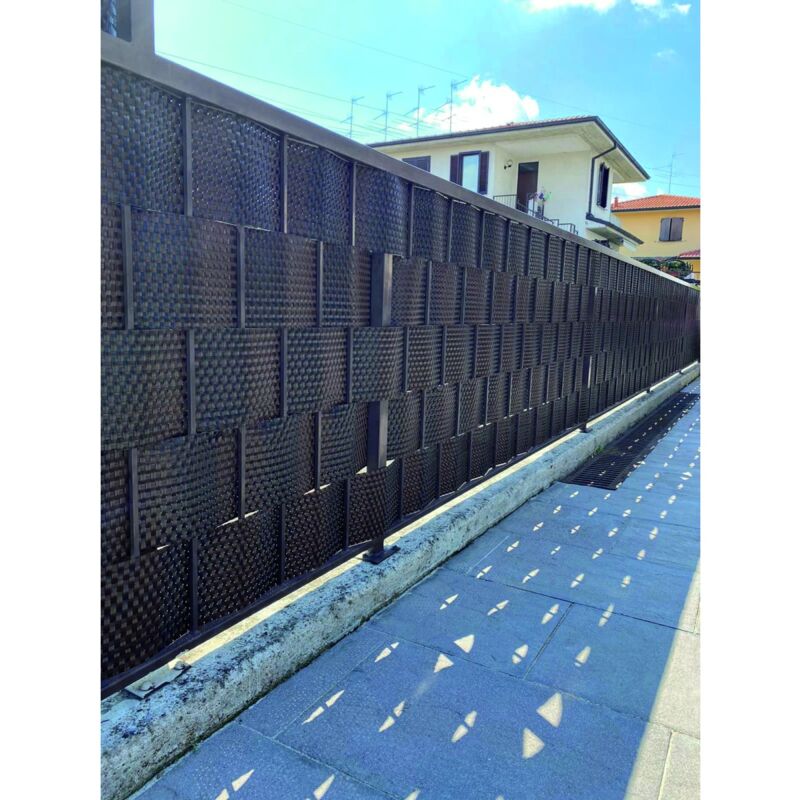foto del prodotto striscia frangivista per recinzione in rattan 19x204 cm marrone