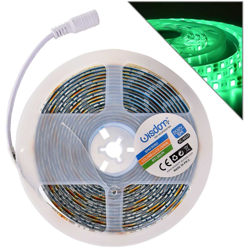 foto del prodotto striscia led 12v verde ad alta luminosita 60 led m grado di protezione ip65 ideale per installazioni versatili e facile da applicare con biadesivo
