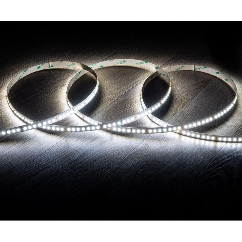 foto del prodotto striscia led 48v dc smd2835 140led m ip20 30m larghezza 10mm taglio 5cm lunga distanza bianco freddo 6000k
