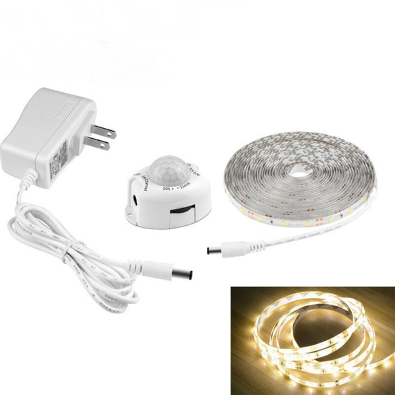 foto del prodotto striscia led con sensore di movimento, striscia led flessibile autoadesiva, impermeabile ip65 con alimentazione a 12 v, barra luminosa per camere da