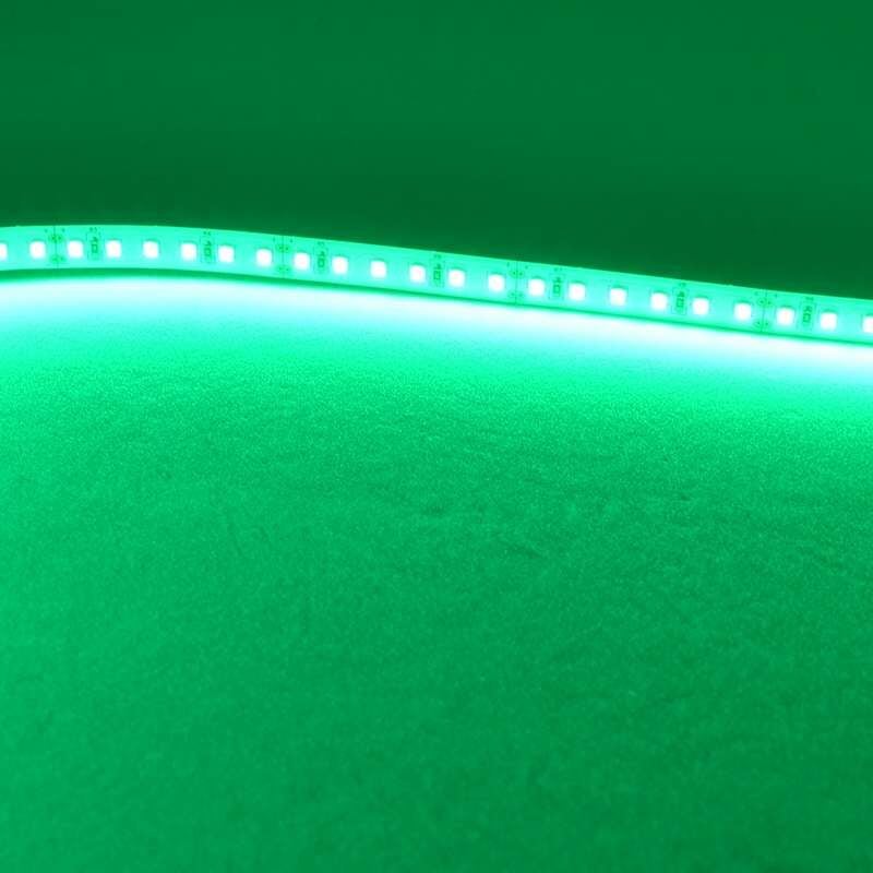 foto del prodotto striscia led potente 120 led m 9,6w m ip65 5m luce verde