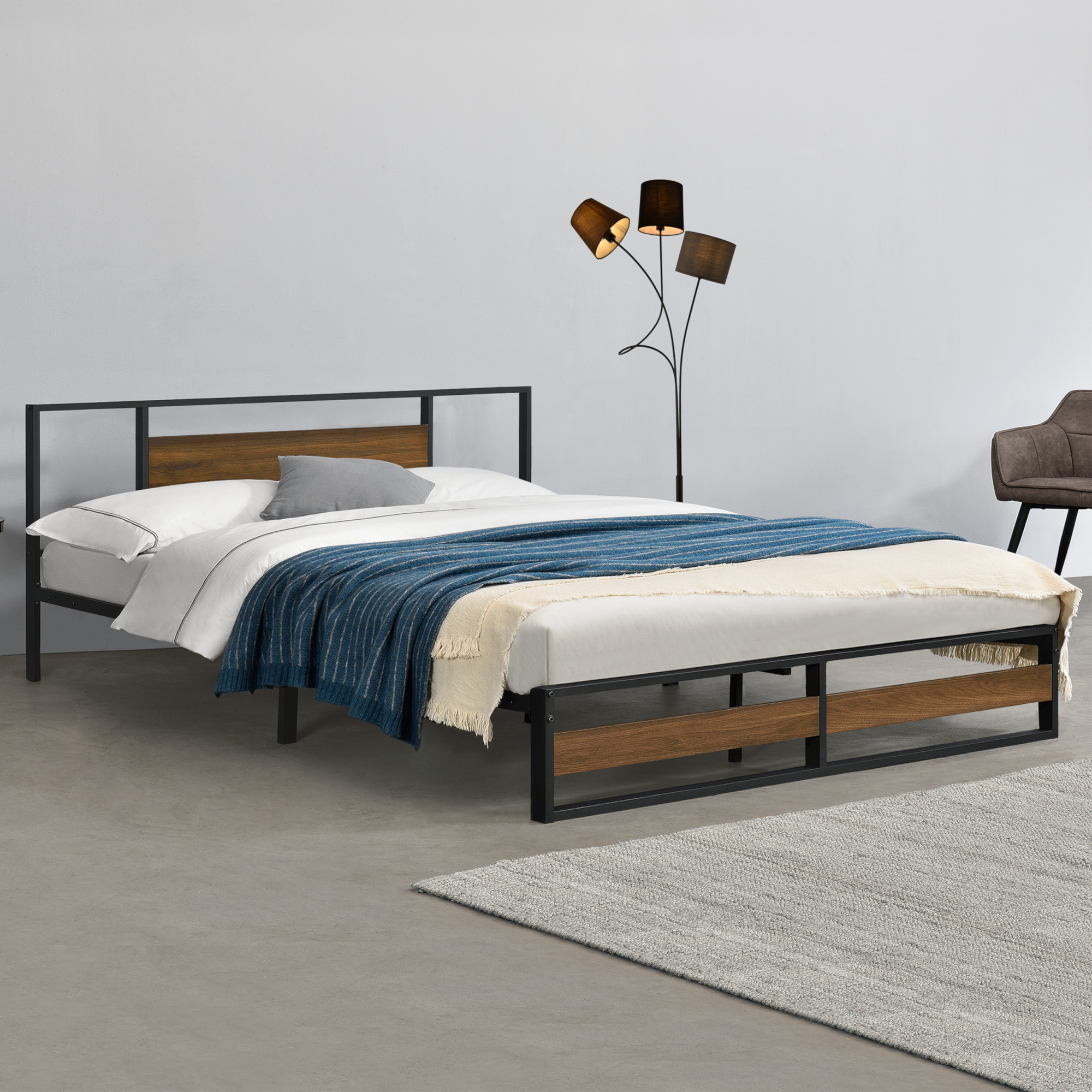foto del prodotto struttura letto in acciaio con elementi decorativi in effetto legno di color noce 200 x 180 cm letto matrimoniale king