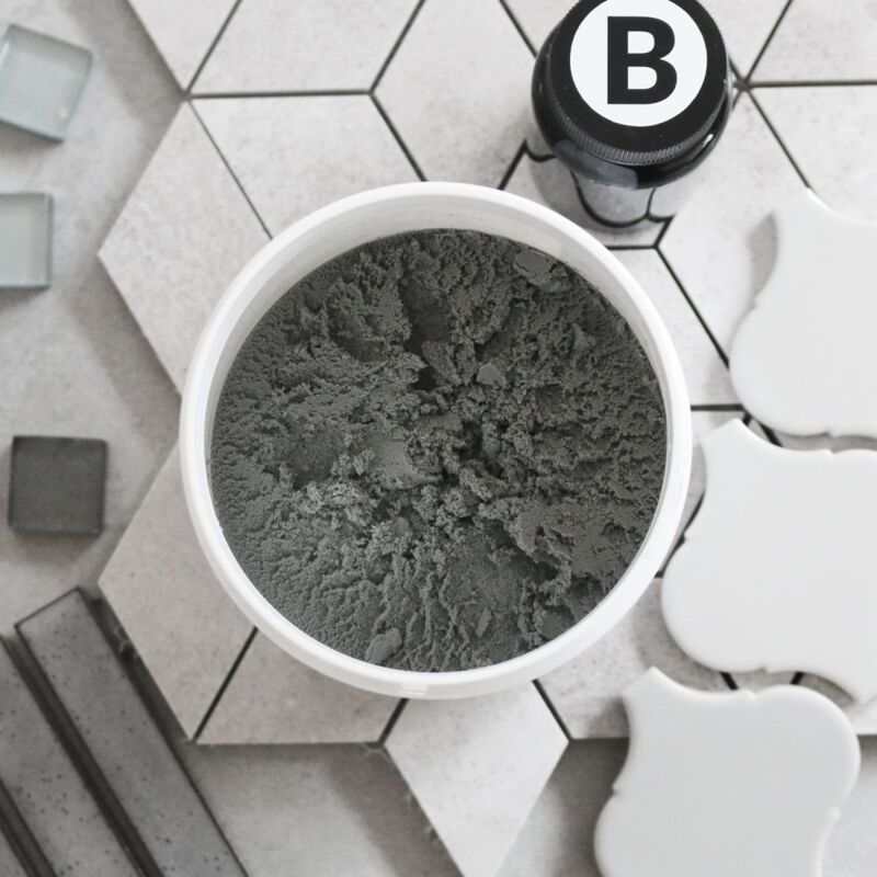 foto del prodotto stucco epossidico bicomponente per riempimento fughe grigio 1kg
