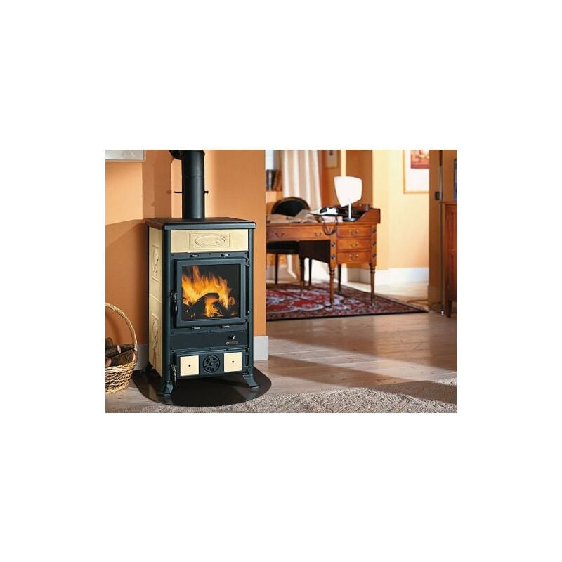 foto del prodotto stufa a legna con rivestimento in maiolica 8,8 kw rossella r1 liberty nordica extraflame beige