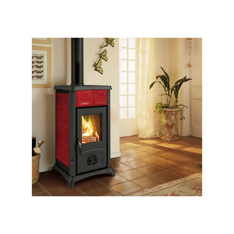 foto del prodotto stufa a legna con struttura in ghisa e rivestimento esterno in maiolica decorata 6 kw gemma elegance bordeaux nordica