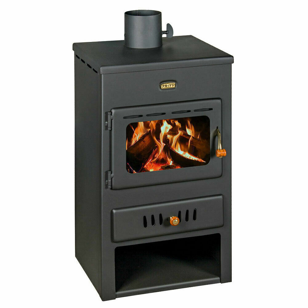 foto del prodotto stufa a legna per riscaldamento centralizzato. stufa a combustibile solido con caldaia integrata. potenza termica 6,7 7 kw. modello prity k1 w8