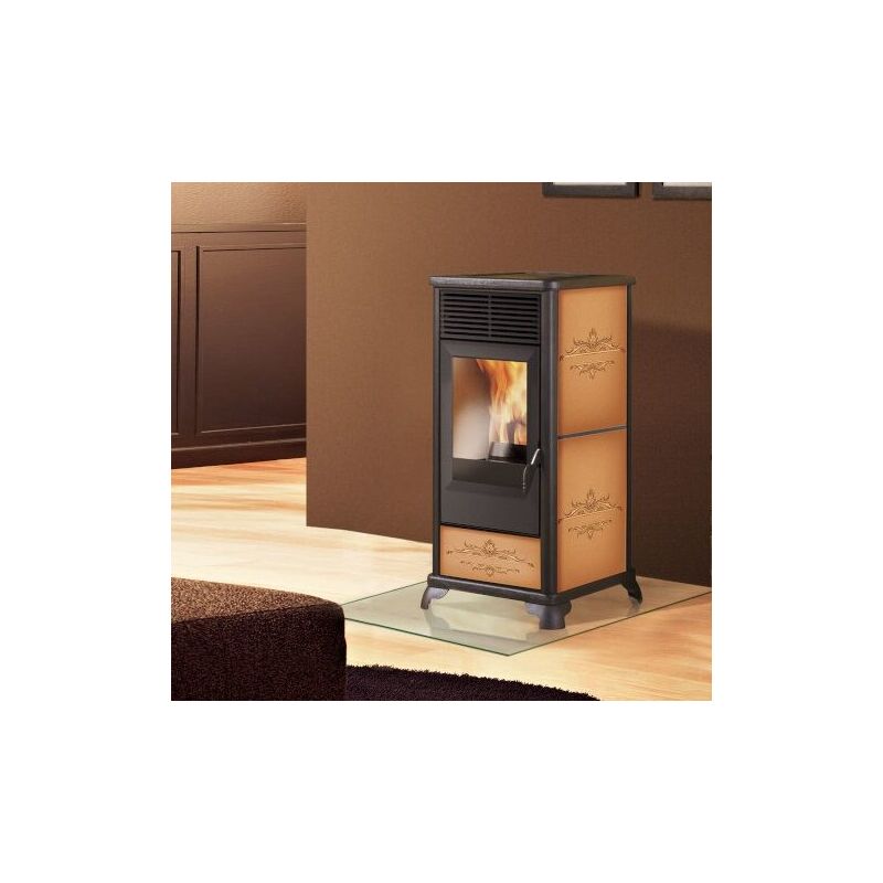 foto del prodotto stufa a pellet cuoio classica2 8,2kw italiana camini
