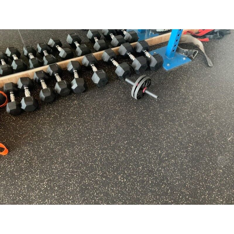 foto del prodotto suinga pavimento in gomma per palestra 1,2 x 2 metri, spessore 4 mm, nero