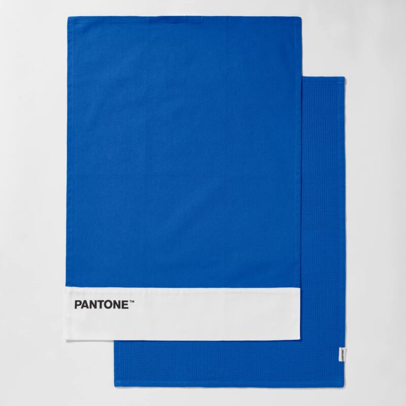 foto del prodotto sweet home osama home pantone set 2 strofinacci 50x70 cm in 100 cotone 220g. 1 tinta unita con logo e 1 a nido d ape. 2 pezzi, blu