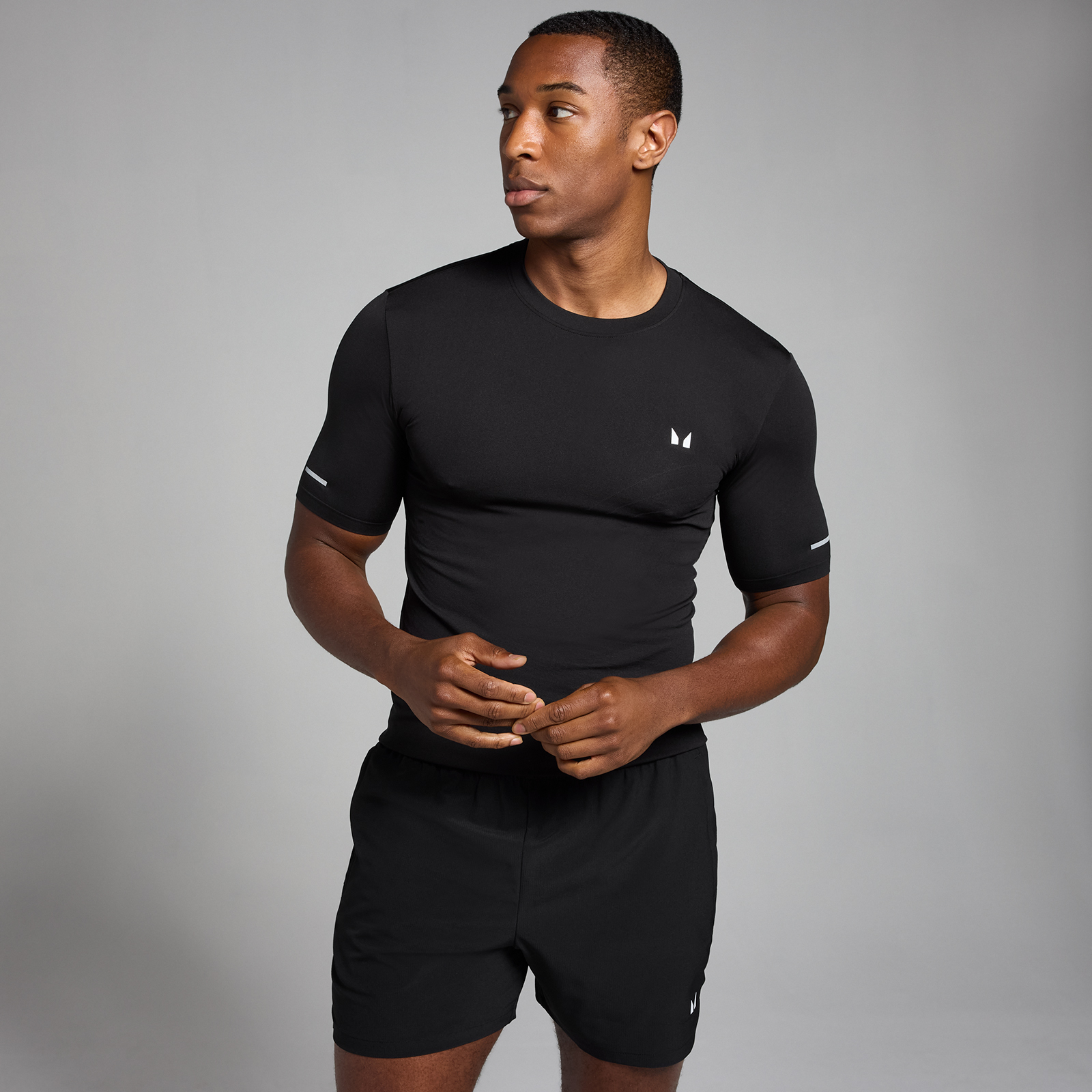 foto del prodotto t shirt senza cuciture con stampa mp active da uomo nera xxl